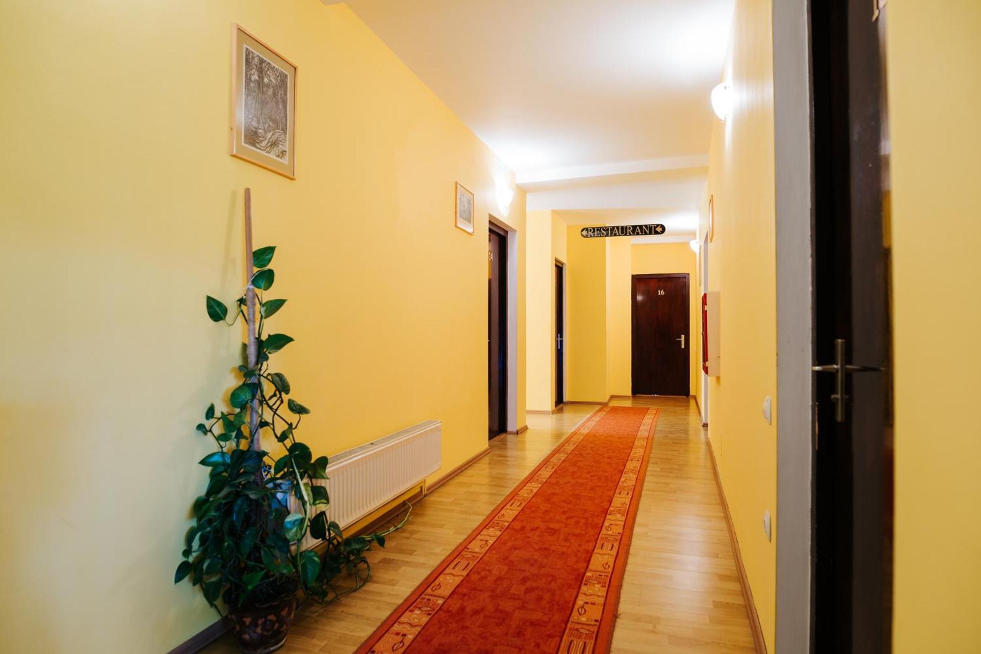 Lazar Pension & Restaurant Gheorgheni  Luaran gambar
