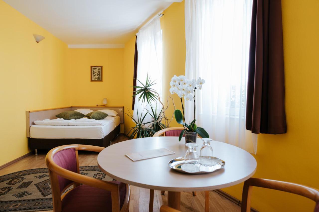 Lazar Pension & Restaurant Gheorgheni  Luaran gambar
